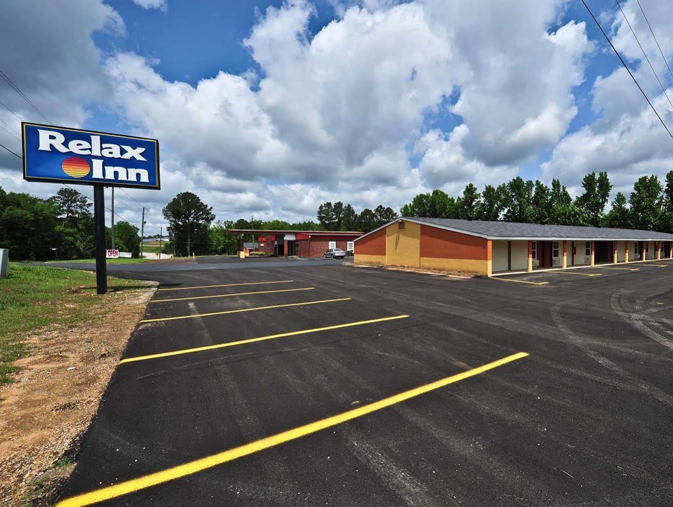 Relax Inn Guin Exterior photo