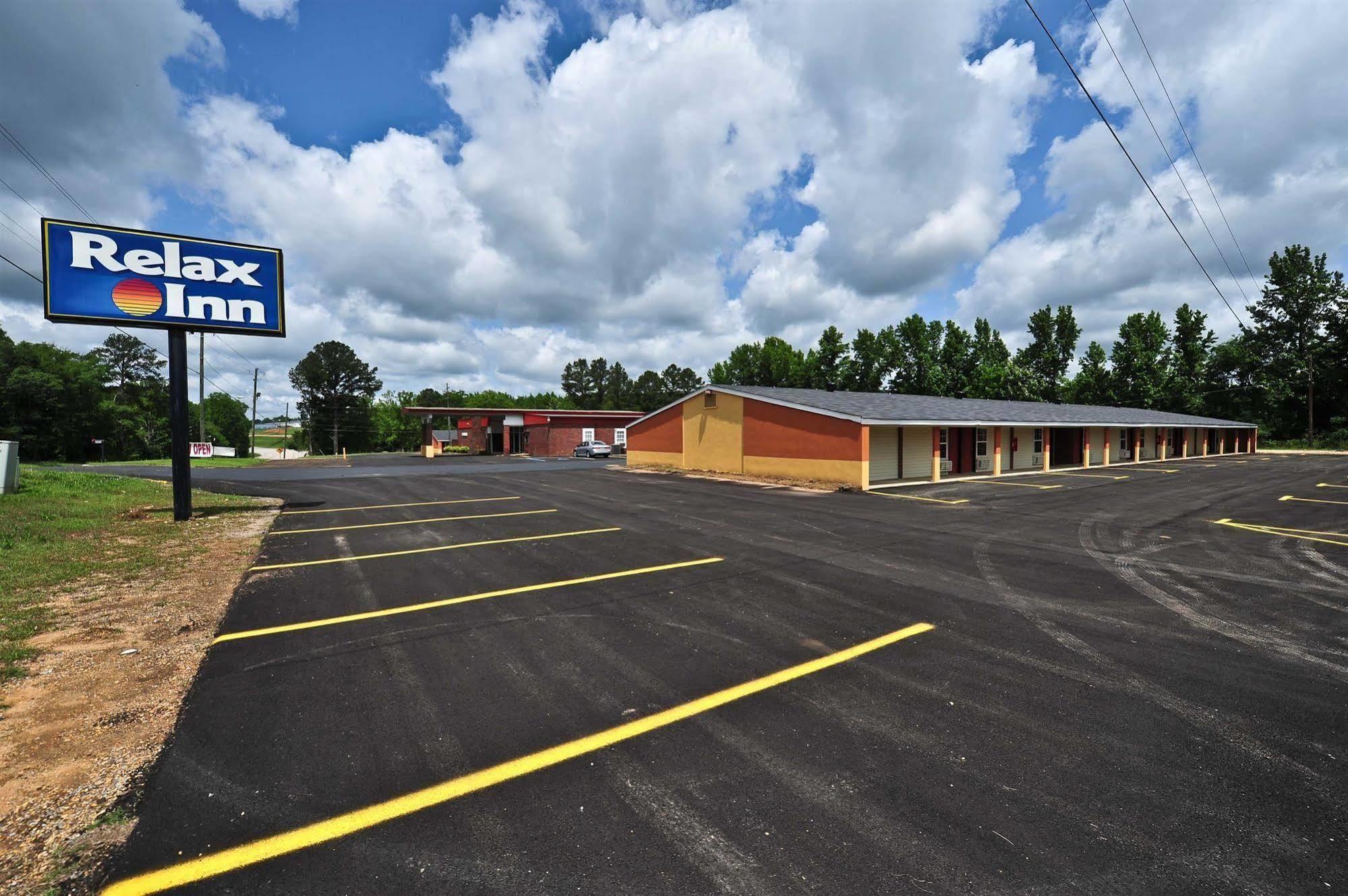 Relax Inn Guin Exterior photo